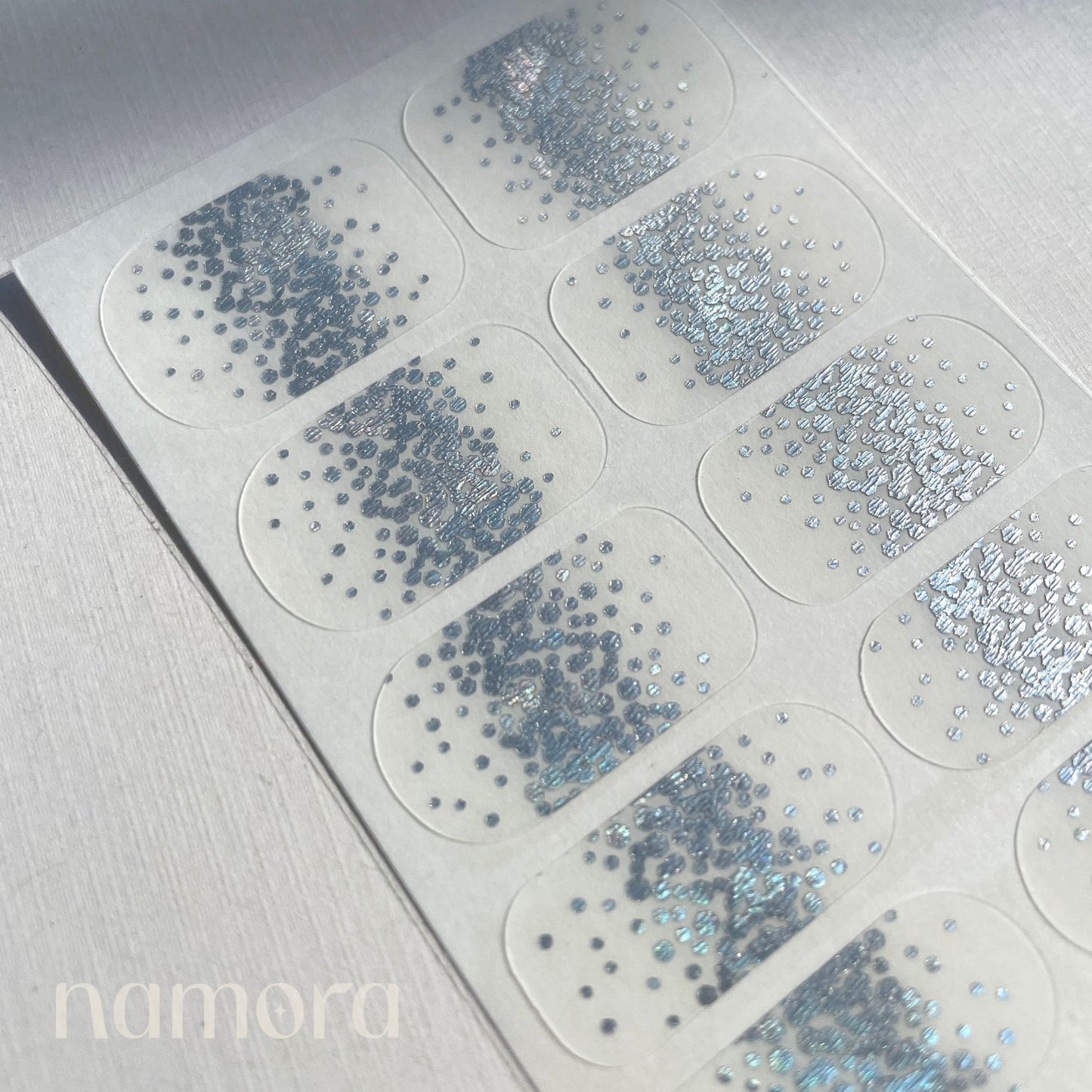Silver Confetti - Namora